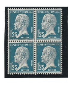 Bloque de cuatro sellos Francia Pasteur Francia - 1900 a 1930.